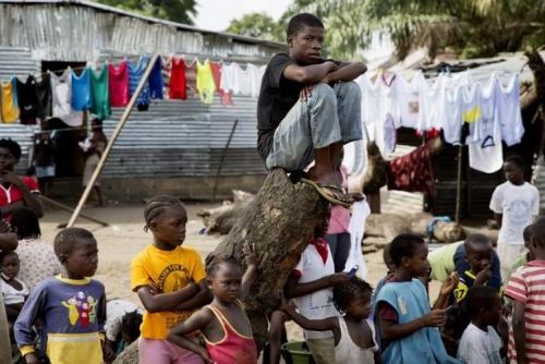 Foto: Libérie ruší noční zákaz vycházení, ebola prý znovu oslabuje