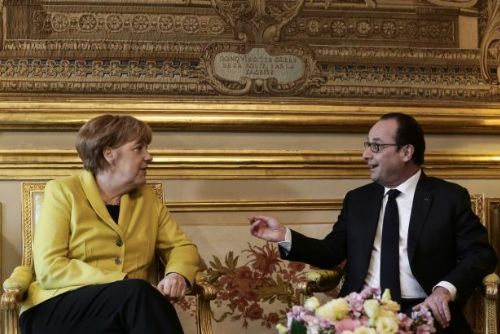 Foto: Merkelová: Nečekali jsme, že prosadit dohody z Minsku bude snadné
