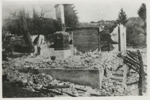Foto: Nacisté vypalovali vesnice a umučili desítky lidí. Do kapitulace zbývaly dny