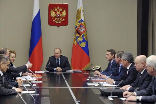 Foto: Nehodláme se ohánět jadernou holí, tvrdí Putin v novém dokumentu