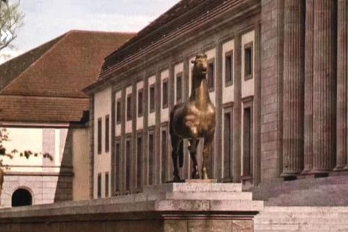 Foto: Německá policie našla monumentální Hitlerovy bronzové koně