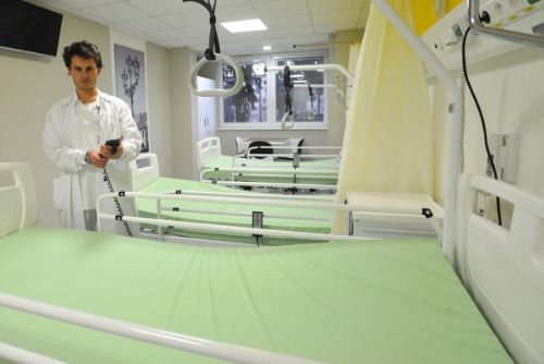 Foto: Nemocnice si příští rok polepší o tři procenta za akutní péči
