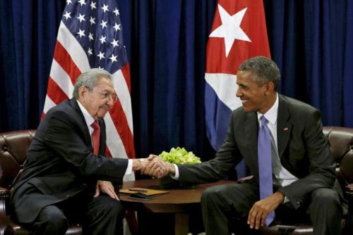 Foto: Obama s Castrem na okraj zasedání OSN vyzvali ke zrušení embarga