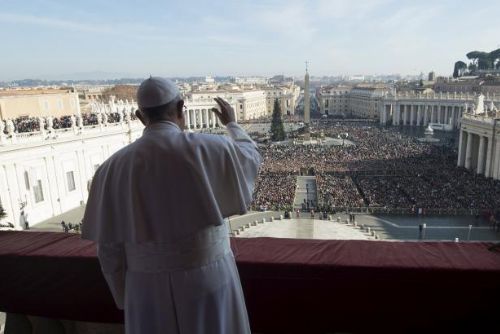 Foto: Papež František odsoudil krutost terorismu a ničení památek. Ocenil pomoc uprchlíkům