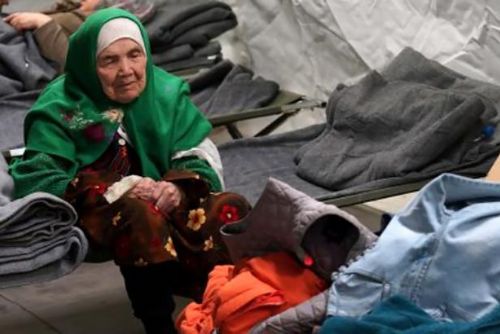 Foto: Po lepším životě v Evropě zatoužila i 105letá afghánská uprchlice