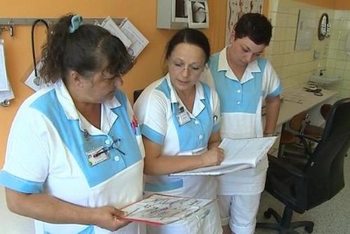 Foto: Počty sester jsou na hranici kvality péče, tvrdí ministerstvo