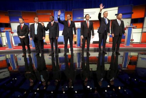 Foto: Poslední debata republikánů se odehrála bez Trumpa, soupeři toho využili