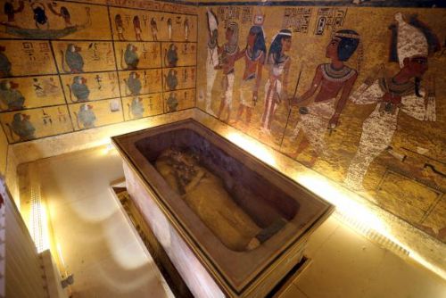 Foto: Přihořívá... Hrobku Nefertiti máme na dosah, tuší vědci