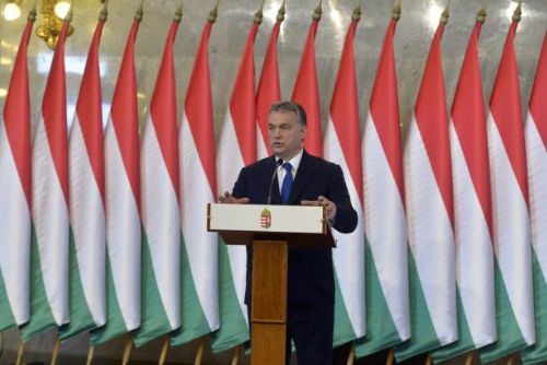 Foto: První referendum o uprchlících: Orbán nechá rozhodnutí o kvótách na Maďarech