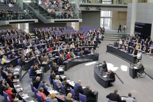 Foto: S azyly si Německo pospíší. Bundestag začal schvalovat příslušné zákony
