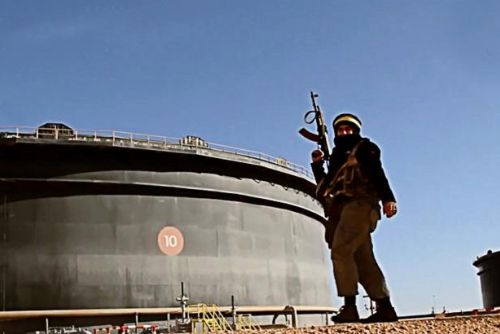Foto: Šéf izraelské obrany: Turecko kupuje ropu od teroristů z IS