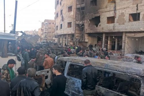 Foto: Série explozí zabila u Damašku desítky lidí, k atentátu se hlásí IS