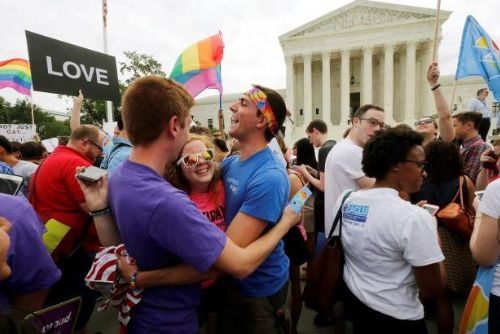 Foto: Soud přiznal gayům a lesbám právo na sňatek všude v USA