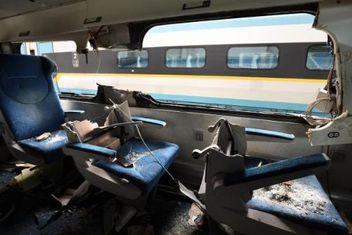 Foto: Studénka: Strojvedoucí pendolina patrně zabránil vykolejení vlaku