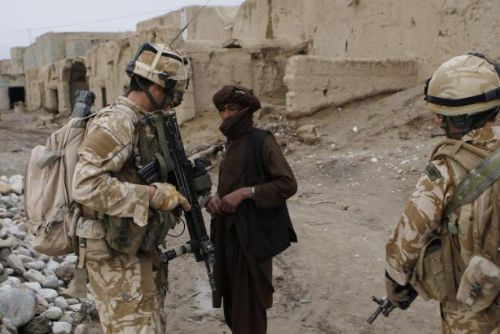 Foto: Taliban znova útočí. Bojuje s armádou o jižní oblasti Afghánistánu