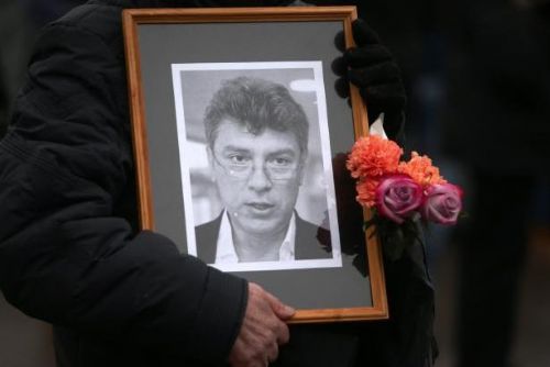 Foto: Tisíce Moskvanů přišly uctít památku zavražděného Němcova