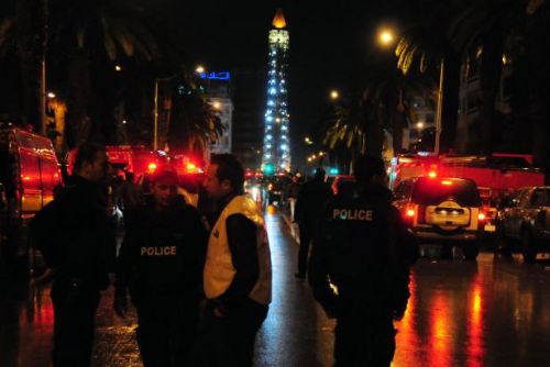 Foto: Tunisko vyhlásilo kvůli nepokojům noční zákaz vycházení