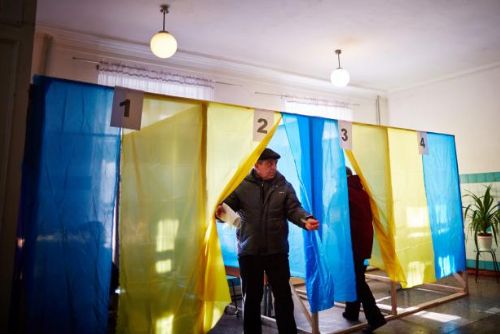 Foto: Ukrajinské komunální volby jsou referendem o Porošenkovi