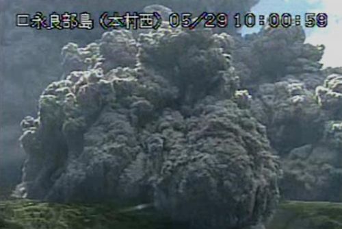 Foto: Unikátní záběry: Výbuch japonské sopky Šintake
