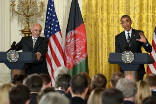 Foto: USA ponechají v Afghánistánu všechny vojáky nejméně do konce roku