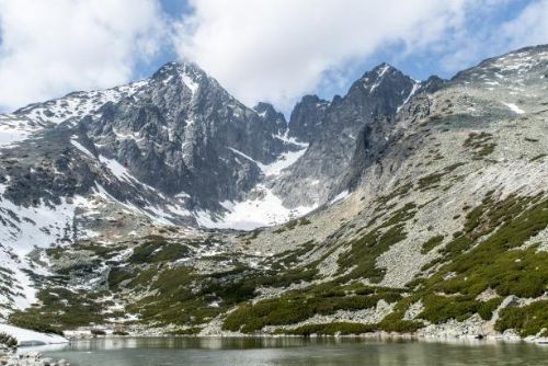 Foto: V Tatrách zemřel český horolezec, další se vážně zranil