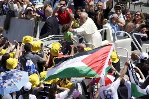 Foto: Vatikán fakticky uznal Palestinu, Izrael se bouří