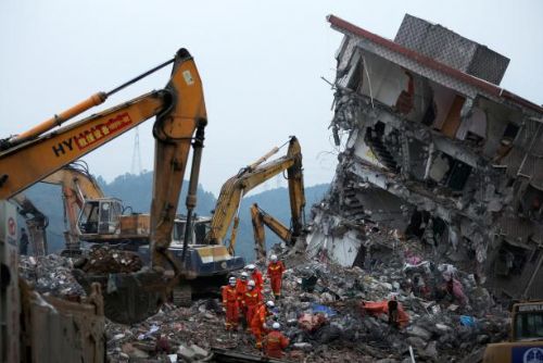 Foto: Vyšetřovatelé: Za katastrofu v Šen-čenu mohl člověk