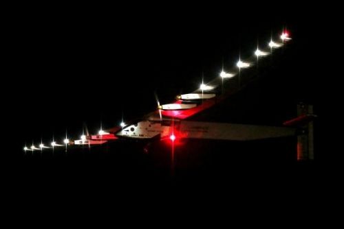 Foto: Vzhůru přes Pacifik: Solar Impulse 2 překonal bod návratu