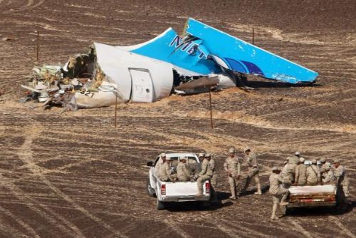 Foto: Za pádem ruského letadla na Sinaji prý stojí příbuzný bojovníka IS