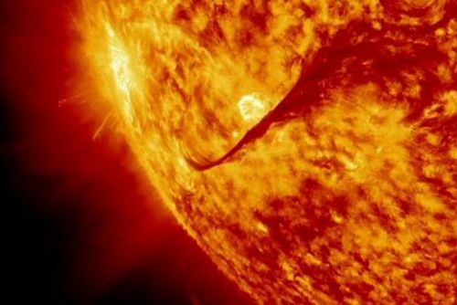 Foto: Zemi zasáhla silná solární bouře, může ovlivnit satelitní navigace