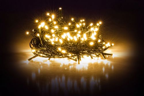 Foto: Vánoční osvětlení je dnes nezbytnou součástí Vánoc. Kde ho pořídíte za dobrou cenu?