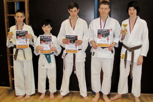 Foto: Bojovníci Naramy uspěli v lize v kyokushin karate 