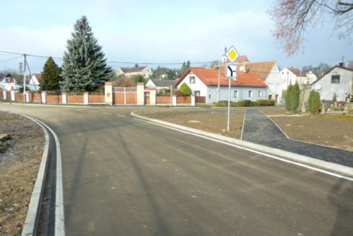 Foto: Hlohová a Krchleby mají nové silnice