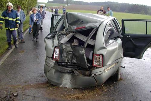 Foto: Silnice Tachovska: Počet nehod klesl, zraněných přibylo