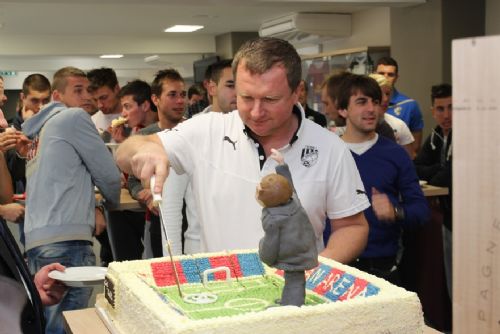 Foto: Trenér Pavel Vrba oslavil padesátku na stadionu 