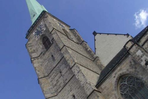 Foto: V Plzni před Nocí kostelů odhalí třetí zvon - Hroznatu