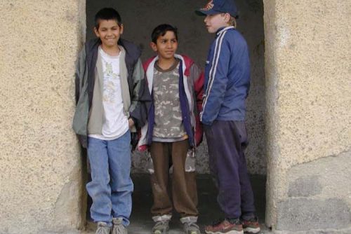 Foto: Desítky dětí cizinců z plzeňských ubytoven nechodí do škol