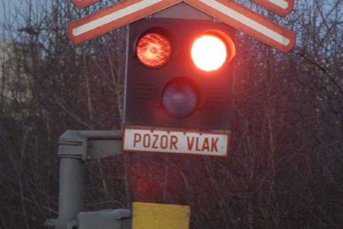 Foto: Železniční přejezdy v Plzeňském kraji budou bezpečnější