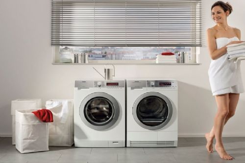 Foto: Sušička prádla nebo balkón? Proč vede sušička?