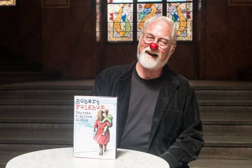 Foto: Americký spisovatel Robert Fulghum přijede představit svou knihu do Měšťanské besedy 