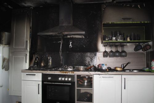 Foto: Jídlo na sporáku zapálilo v centru Plzně byt