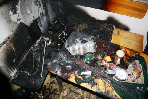 Foto: Silvestr hasičům zahájil požár bytu v Rokycanech 