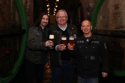 Foto: Uriah Heep před koncertem ochutnali pivo přímo v Prazdroji