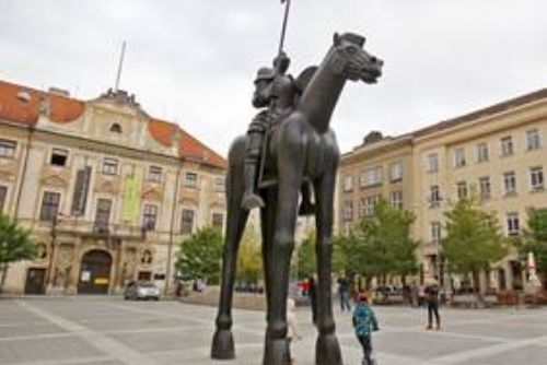 Foto: Západočeská galerie v Plzni zve ve středu na promítání dokumentu Odvaha o vzniku Rónovy sochy 