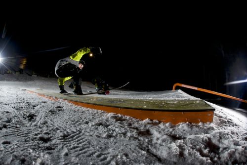 Foto: Na Špičáku už se lyžuje na všech sjezdovkách  