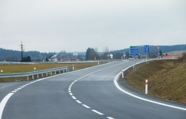 Klatovům pomohl obchvat, zprovozněný je dva měsíce
