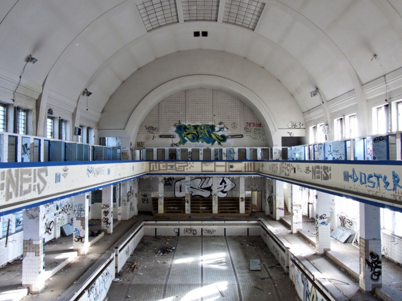 obrázek: Kauza přestavby lázní - výměna jednatele po zásahu NCOZ