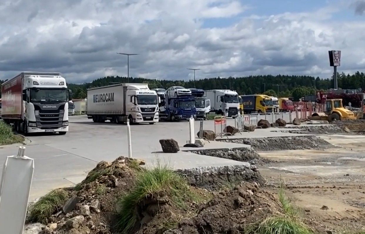 Parkoviště u Rozvadova se rozšíří z 250 na 509 míst pro kamiony