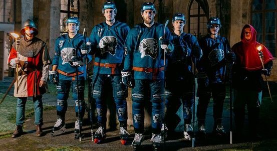 Plzeň slaví 730 let - hokej, žongléři a šermíři oživí výročí