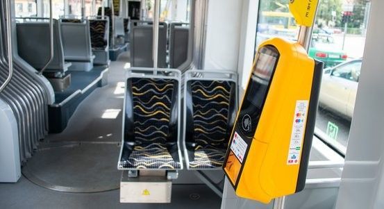obrázek: Platby v MHD nově kartou, digitalizace pokračuje